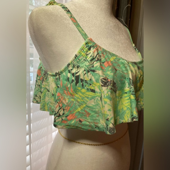 Xhiliration Women’s Multi Colored Distressed Palm Print Ruffle Bikini Top Lg - Picture 4 of 16